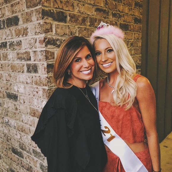 Meet your Posher, Anne marie - Picture 1 of 1